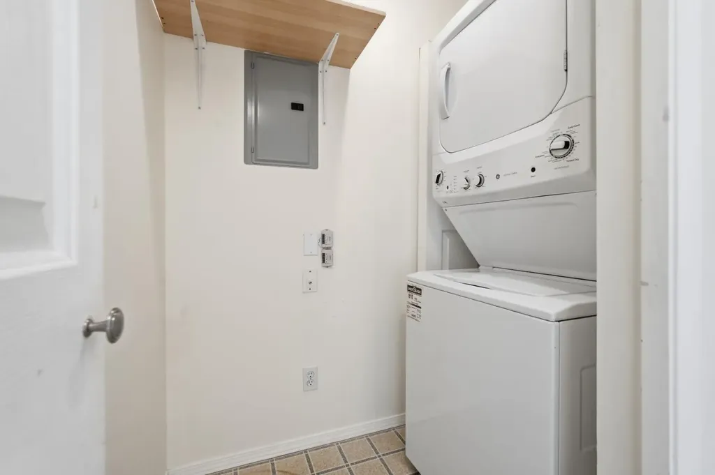 604 8 Street SW Airdrie AB T4B2W4