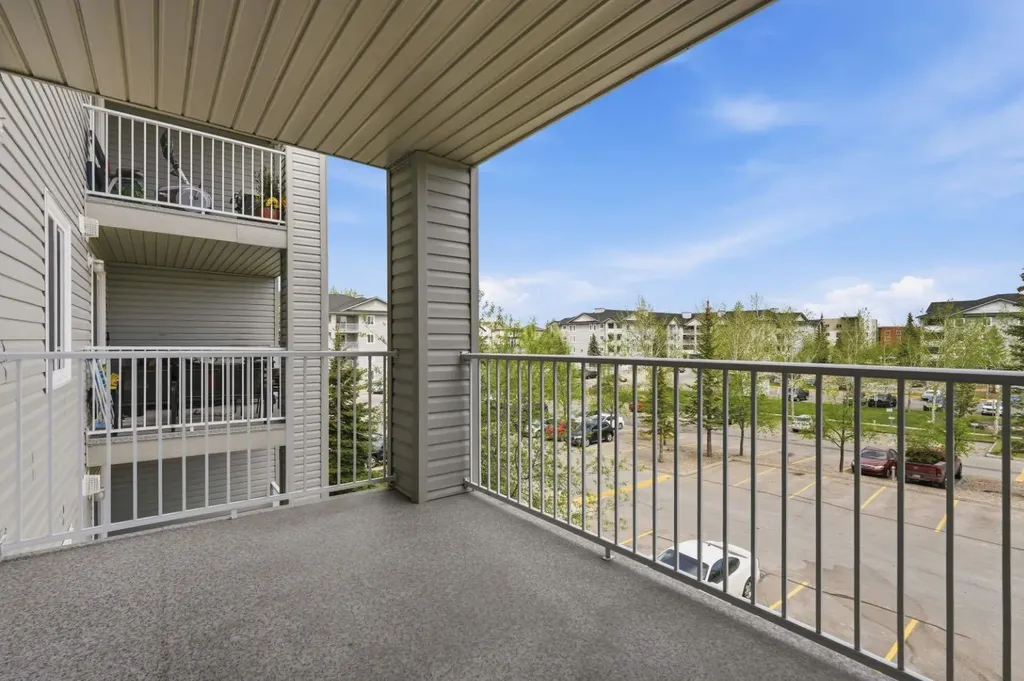 604 8 Street SW Airdrie AB T4B2W4