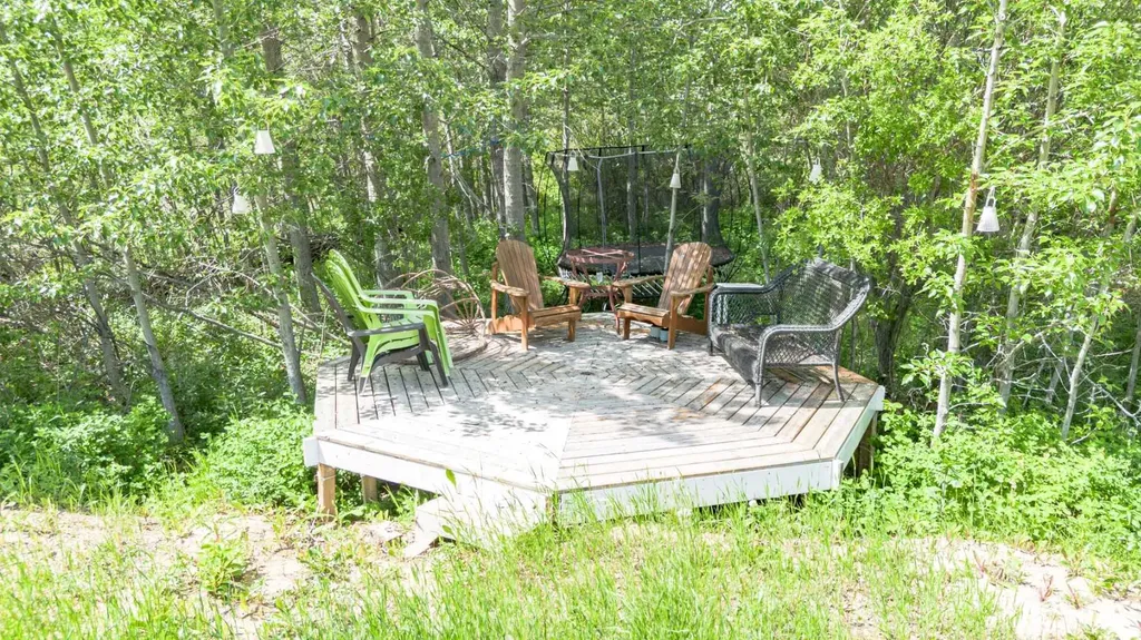 5 Mackenzie Way White Sands AB T0C 3B0