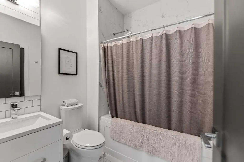 3040 Parkdale Boulevard NW Calgary AB T2N 5B3