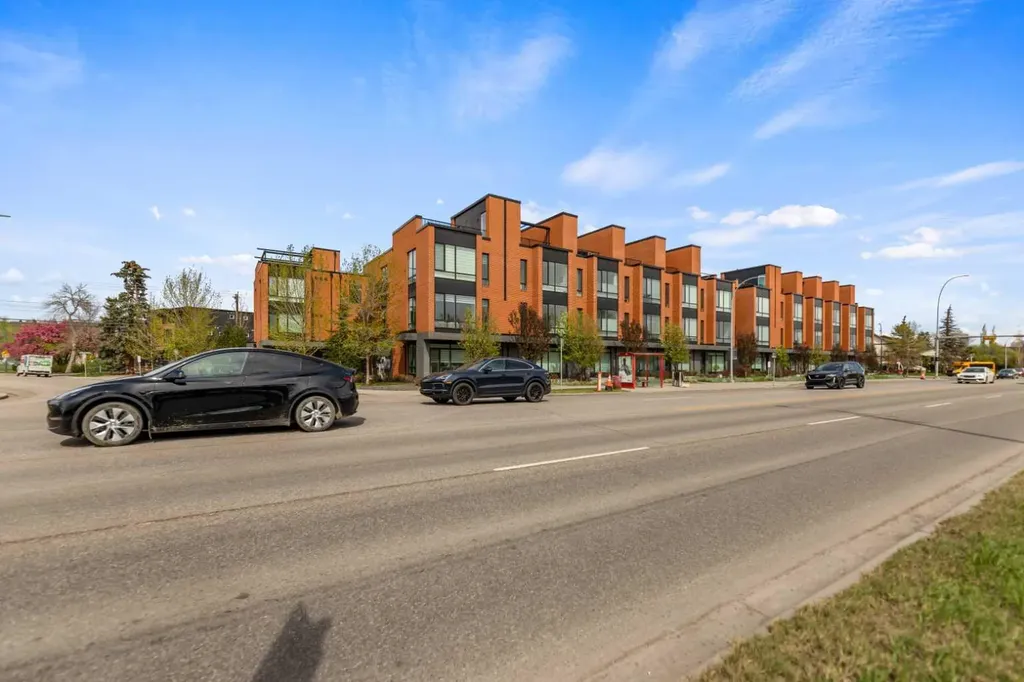 3040 Parkdale Boulevard NW Calgary AB T2N 5B3