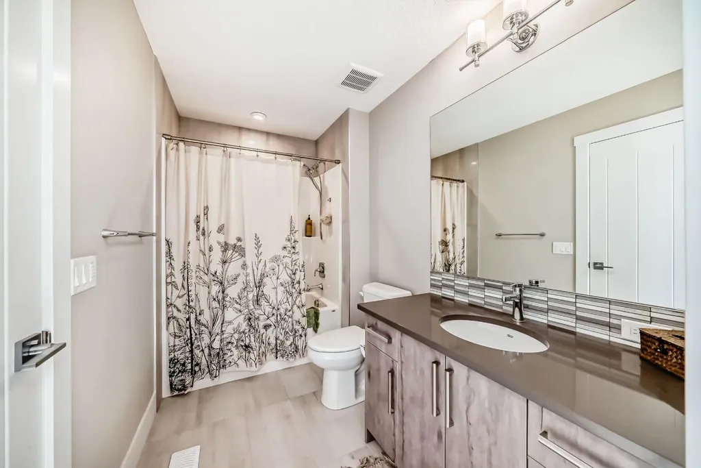 68 Mahogany Gardens SE Calgary AB T3M 2S2