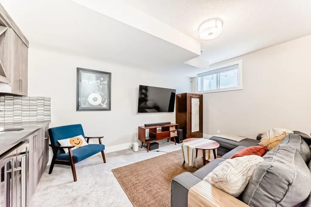 68 Mahogany Gardens SE Calgary AB T3M 2S2