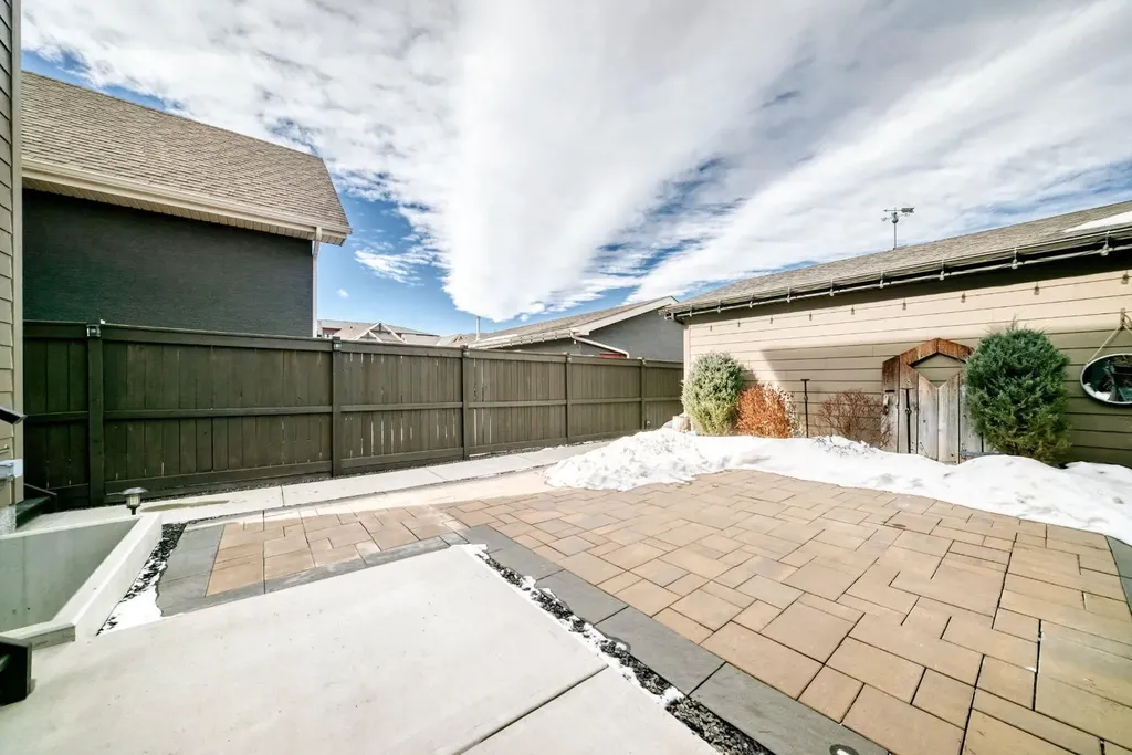 68 Mahogany Gardens SE Calgary AB T3M 2S2