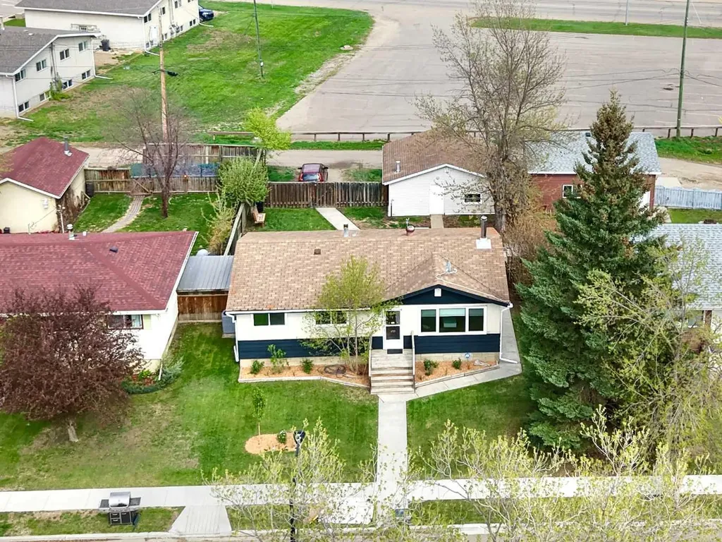 8515 97 Street Peace River AB T8S 1G4