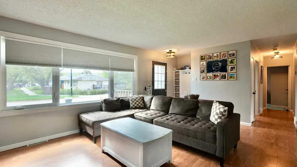 8515 97 Street Peace River AB T8S 1G4