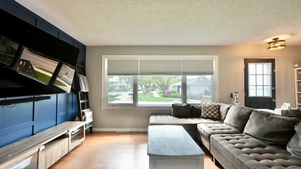 8515 97 Street Peace River AB T8S 1G4