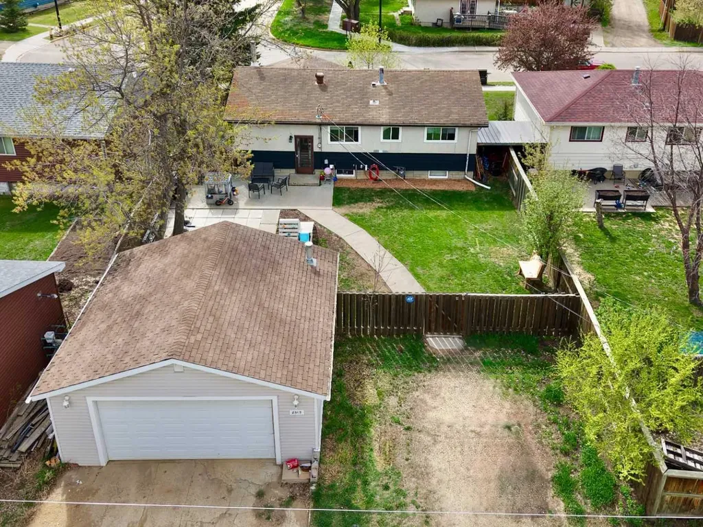 8515 97 Street Peace River AB T8S 1G4