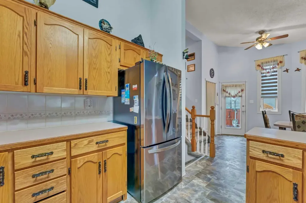 2121 Hull Way NE Medicine Hat AB T1C 1R9
