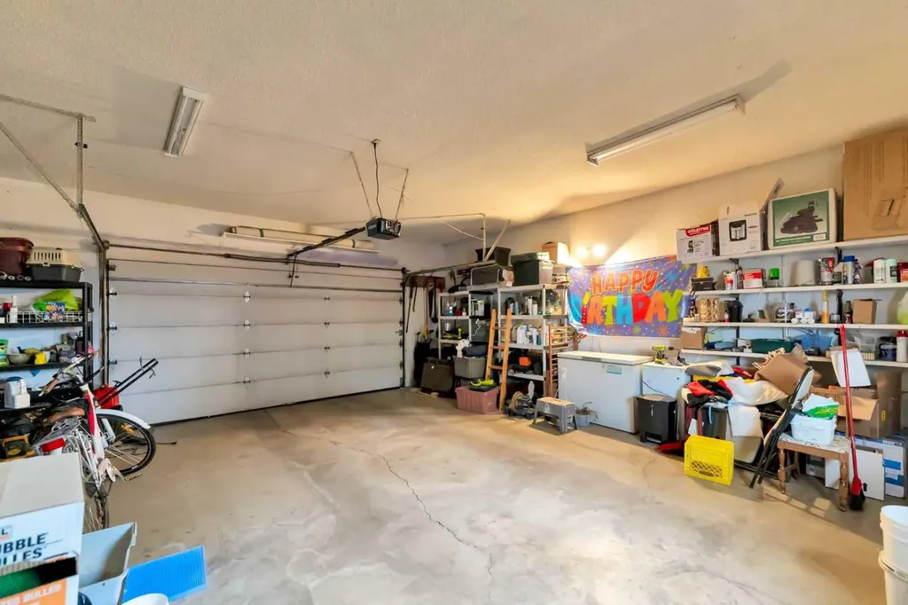 2121 Hull Way NE Medicine Hat AB T1C 1R9