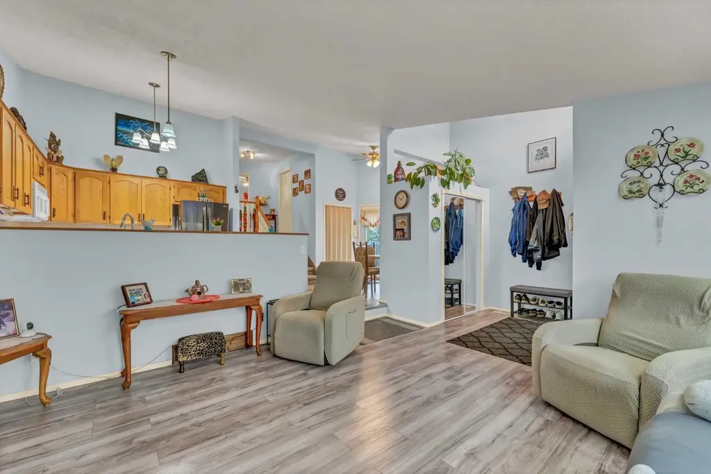 2121 Hull Way NE Medicine Hat AB T1C 1R9