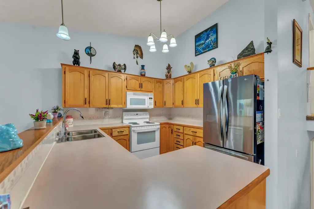 2121 Hull Way NE Medicine Hat AB T1C 1R9