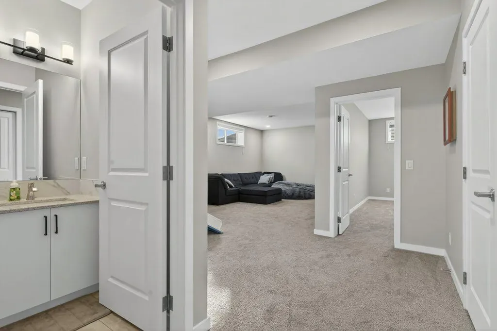 665 Creekmill Court SW Airdrie AB T4B 5J8