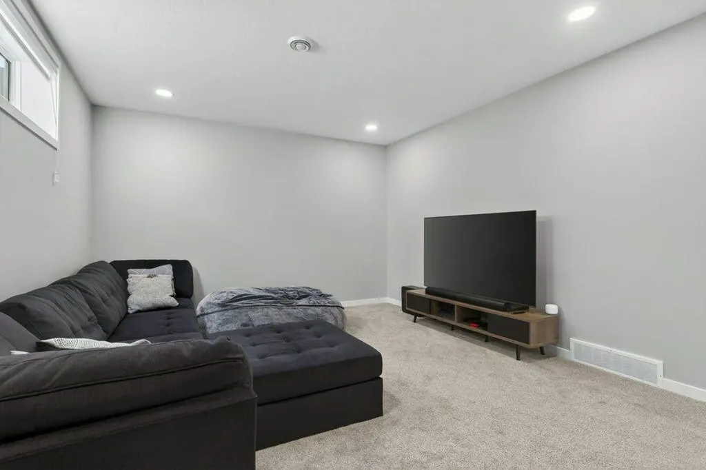665 Creekmill Court SW Airdrie AB T4B 5J8