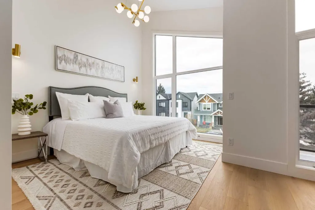 631 28 Avenue NW Calgary AB T2M2L2