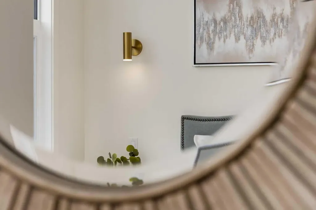 631 28 Avenue NW Calgary AB T2M2L2