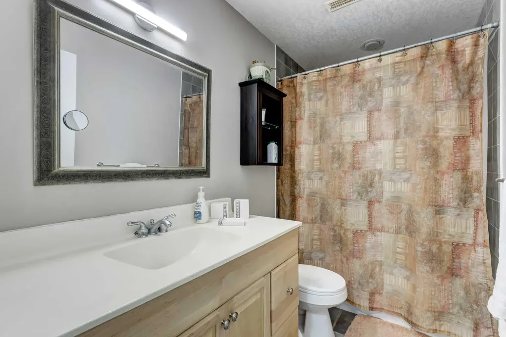 1121 Sierra Morena Court SW Calgary AB T3H 3N1