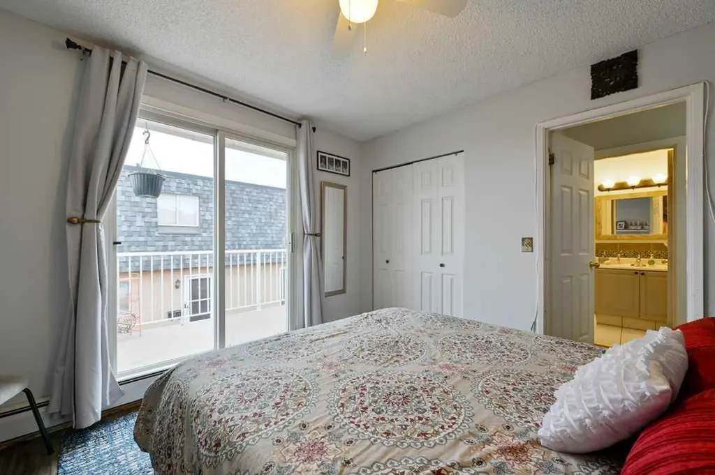 7740 Hunterview Drive NW Calgary AB T2K 5C9