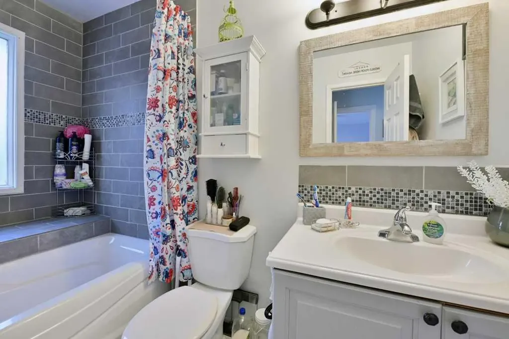 7740 Hunterview Drive NW Calgary AB T2K 5C9