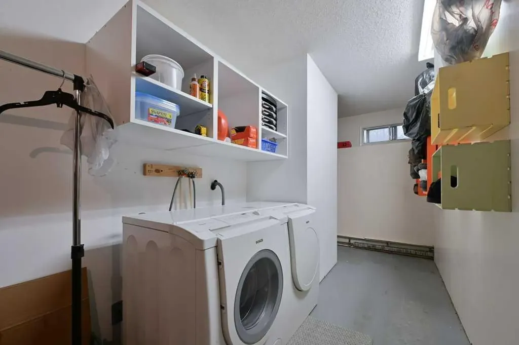 7740 Hunterview Drive NW Calgary AB T2K 5C9