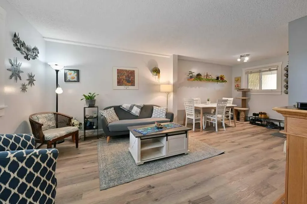 7740 Hunterview Drive NW Calgary AB T2K 5C9