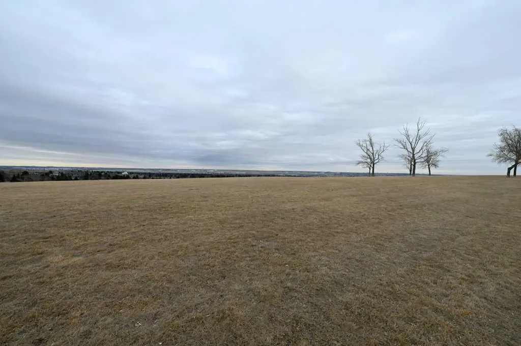 7740 Hunterview Drive NW Calgary AB T2K 5C9