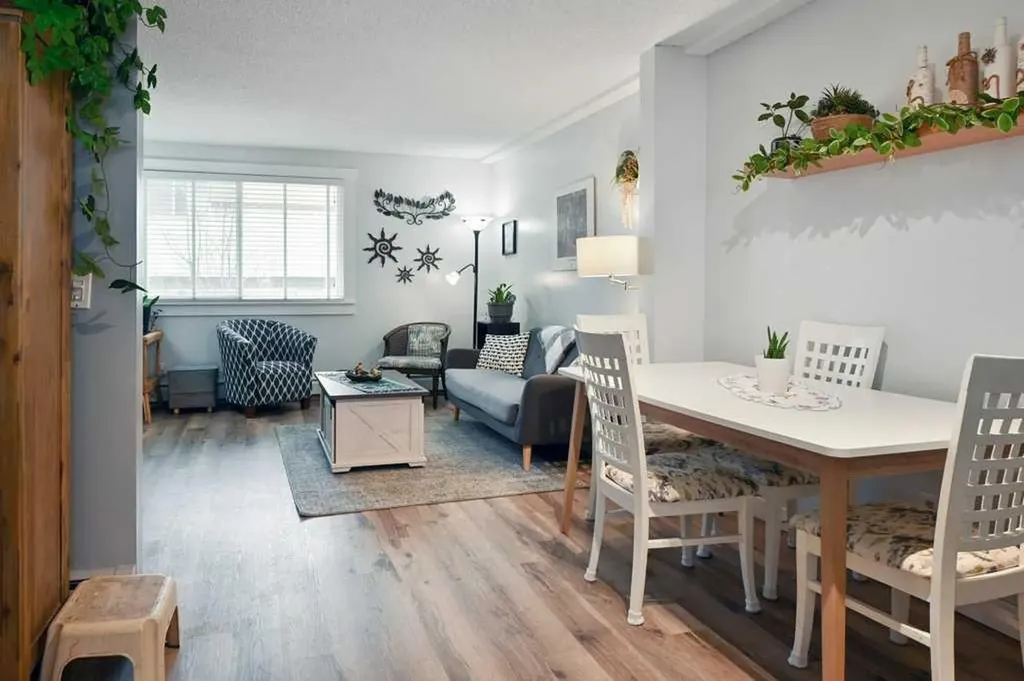 7740 Hunterview Drive NW Calgary AB T2K 5C9