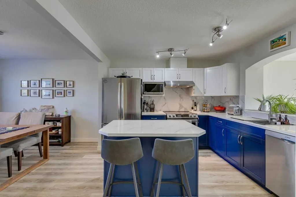 44 Everridge Common SW Calgary AB T2Y5G9