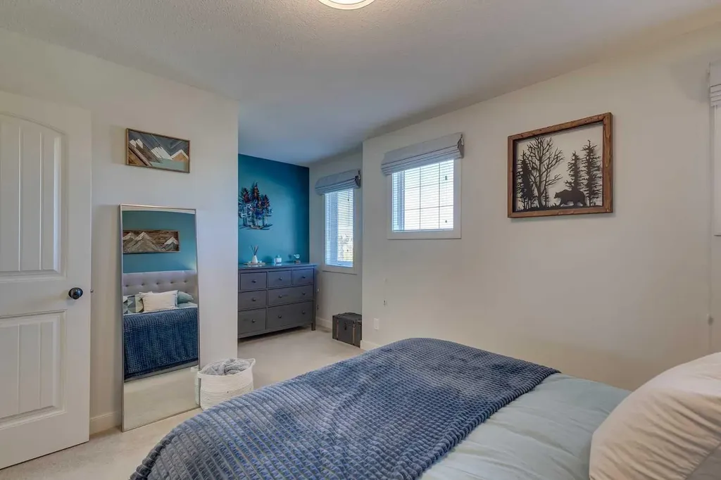 44 Everridge Common SW Calgary AB T2Y5G9