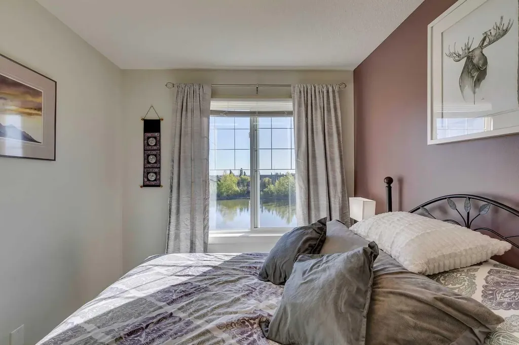 44 Everridge Common SW Calgary AB T2Y5G9