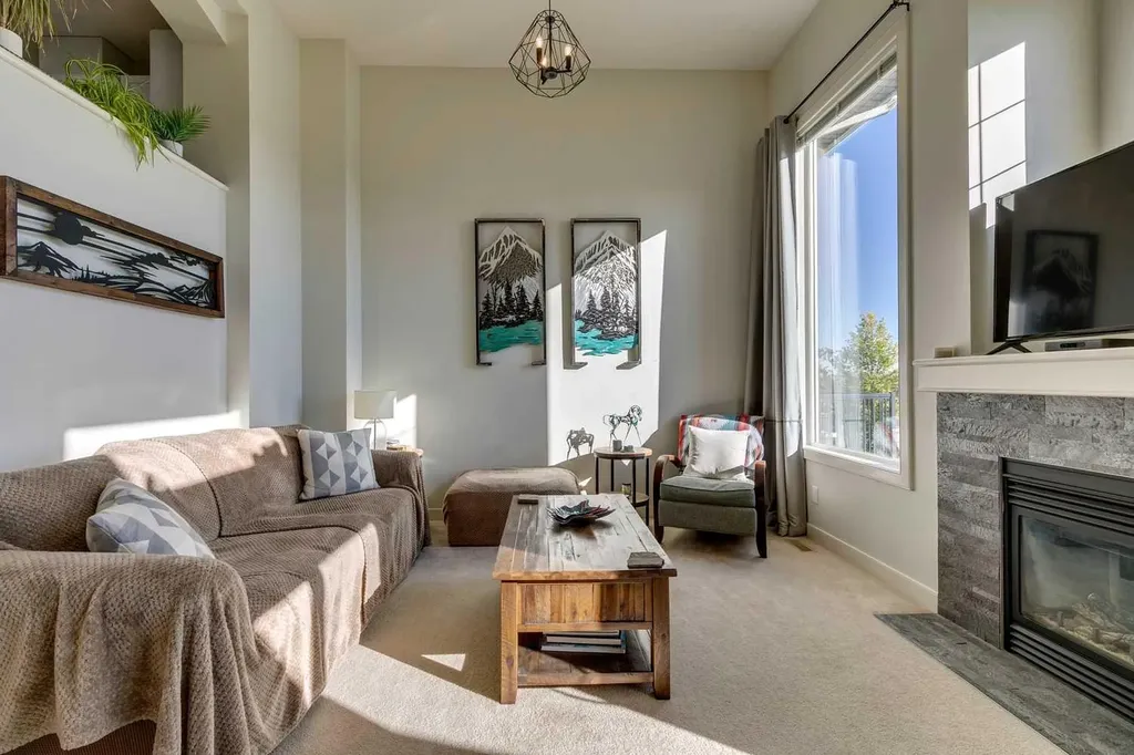 44 Everridge Common SW Calgary AB T2Y5G9
