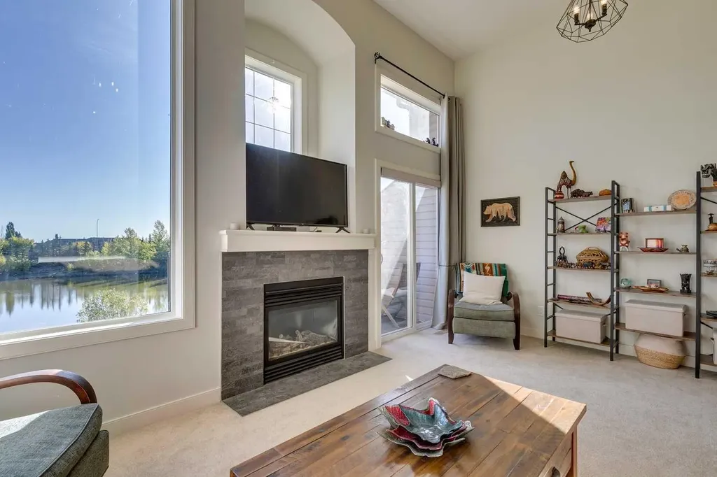 44 Everridge Common SW Calgary AB T2Y5G9