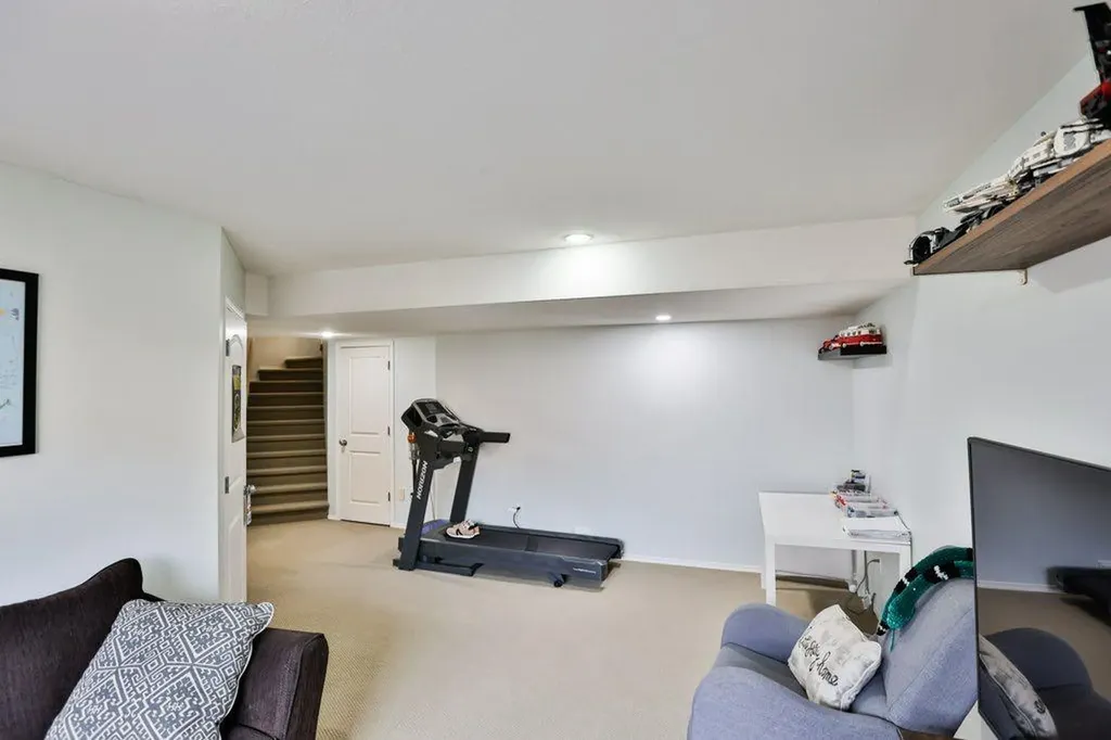 573 Squamish Lane W Lethbridge AB T1K 7Z9