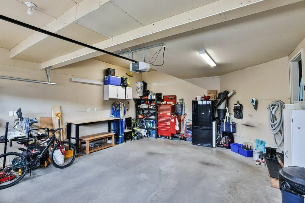573 Squamish Lane W Lethbridge AB T1K 7Z9