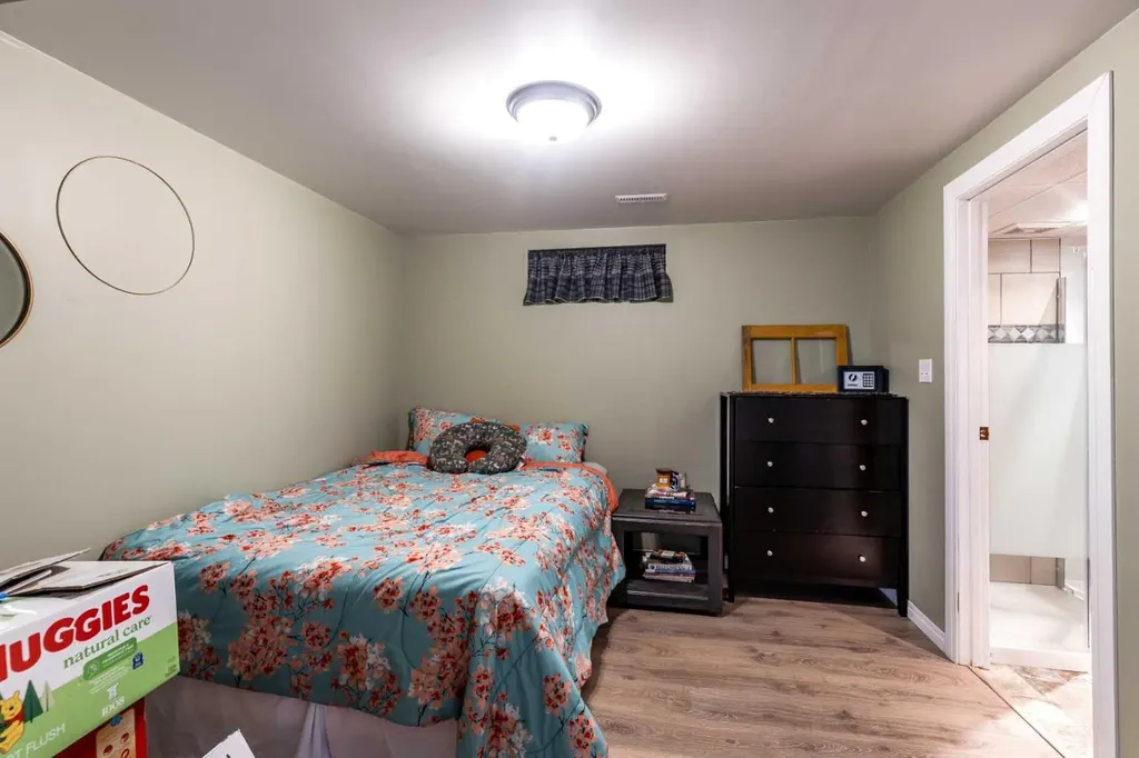 116 19 Street NE Medicine Hat AB T1C1B1