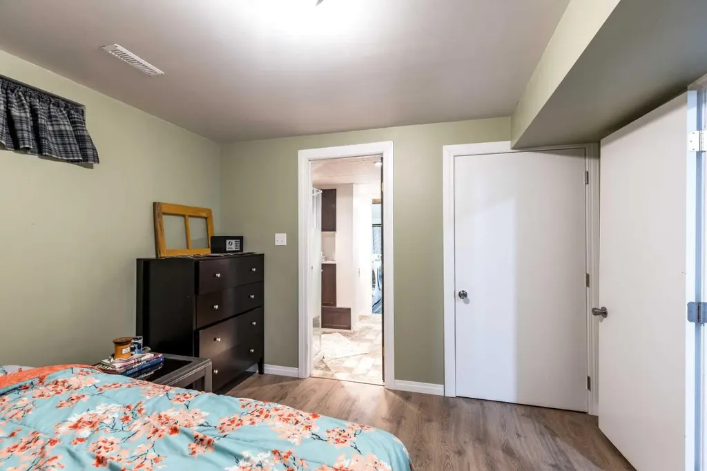 116 19 Street NE Medicine Hat AB T1C1B1