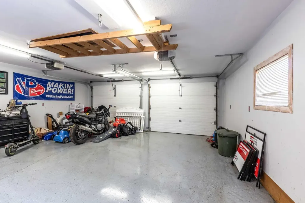 116 19 Street NE Medicine Hat AB T1C1B1
