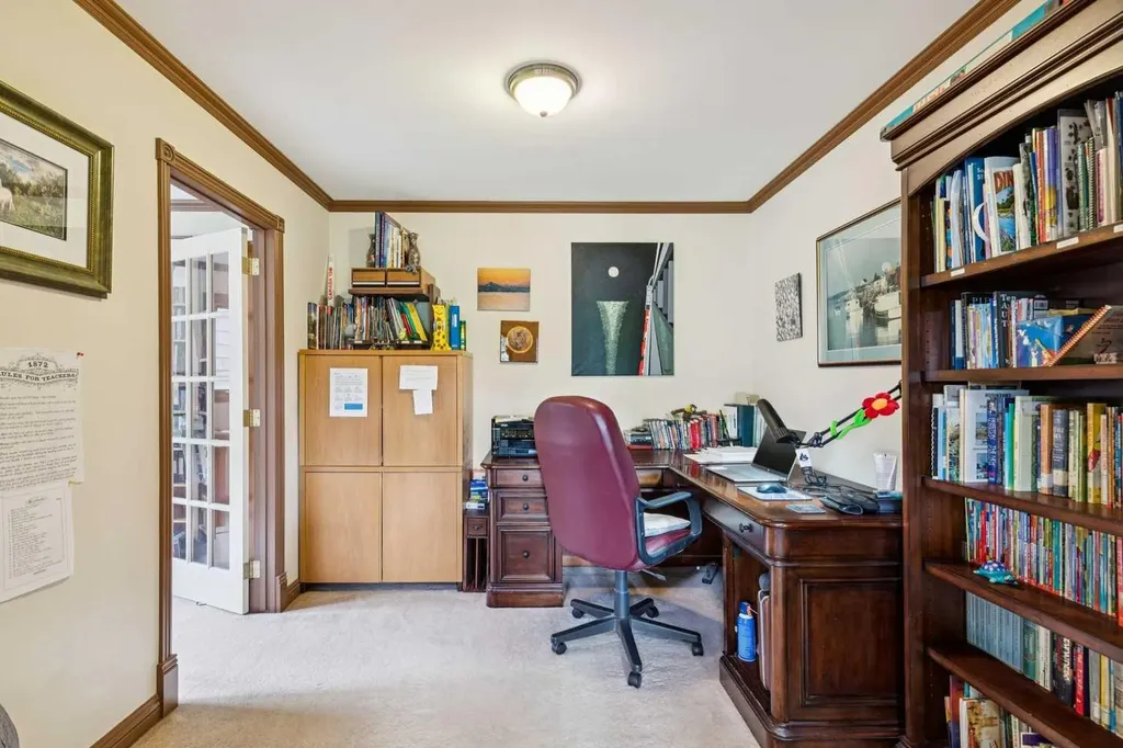 361 Wildwood Drive SW Calgary AB T3C 3E4