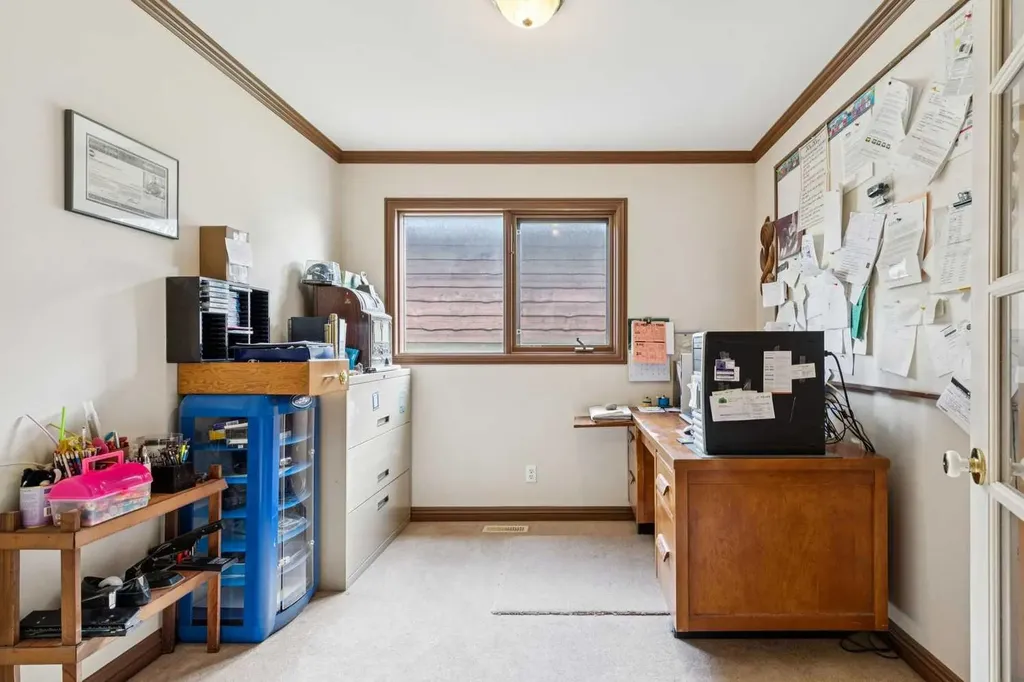 361 Wildwood Drive SW Calgary AB T3C 3E4