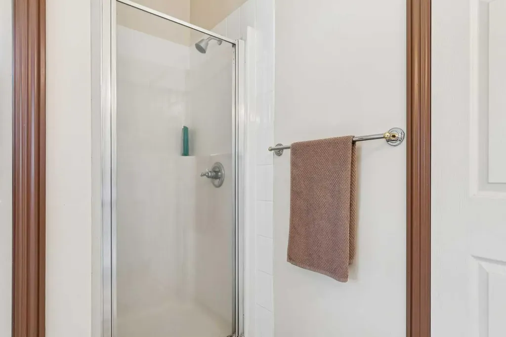 361 Wildwood Drive SW Calgary AB T3C 3E4