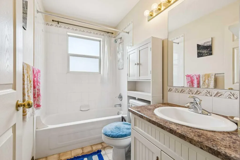 361 Wildwood Drive SW Calgary AB T3C 3E4