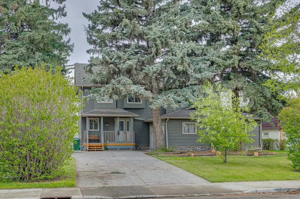 361 Wildwood Drive SW Calgary AB T3C 3E4
