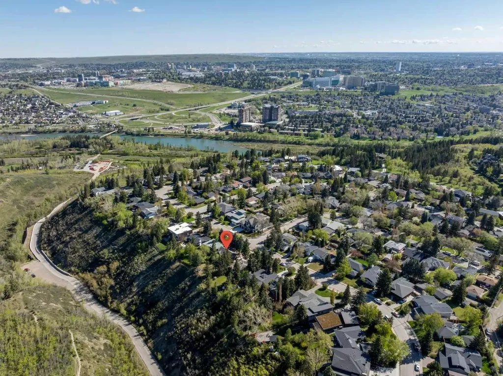361 Wildwood Drive SW Calgary AB T3C 3E4