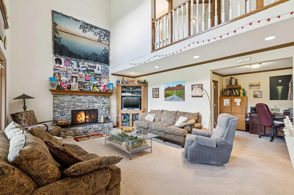 361 Wildwood Drive SW Calgary AB T3C 3E4
