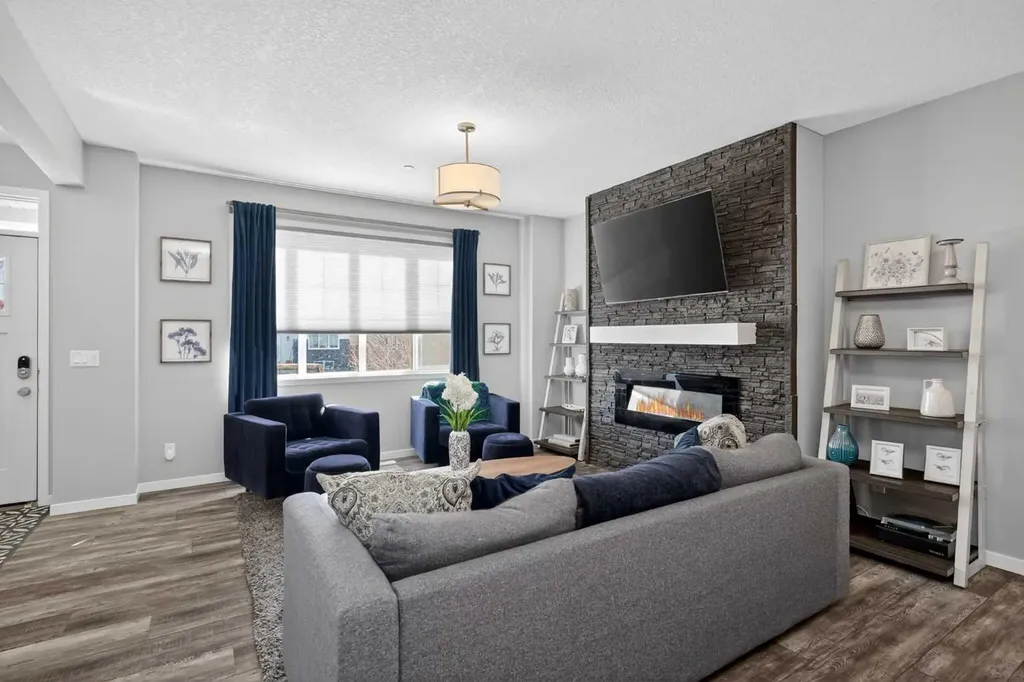 31 Lucas Boulevard NW Calgary AB T3P 1H8