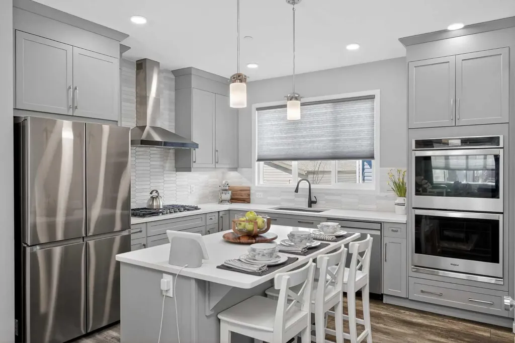31 Lucas Boulevard NW Calgary AB T3P 1H8
