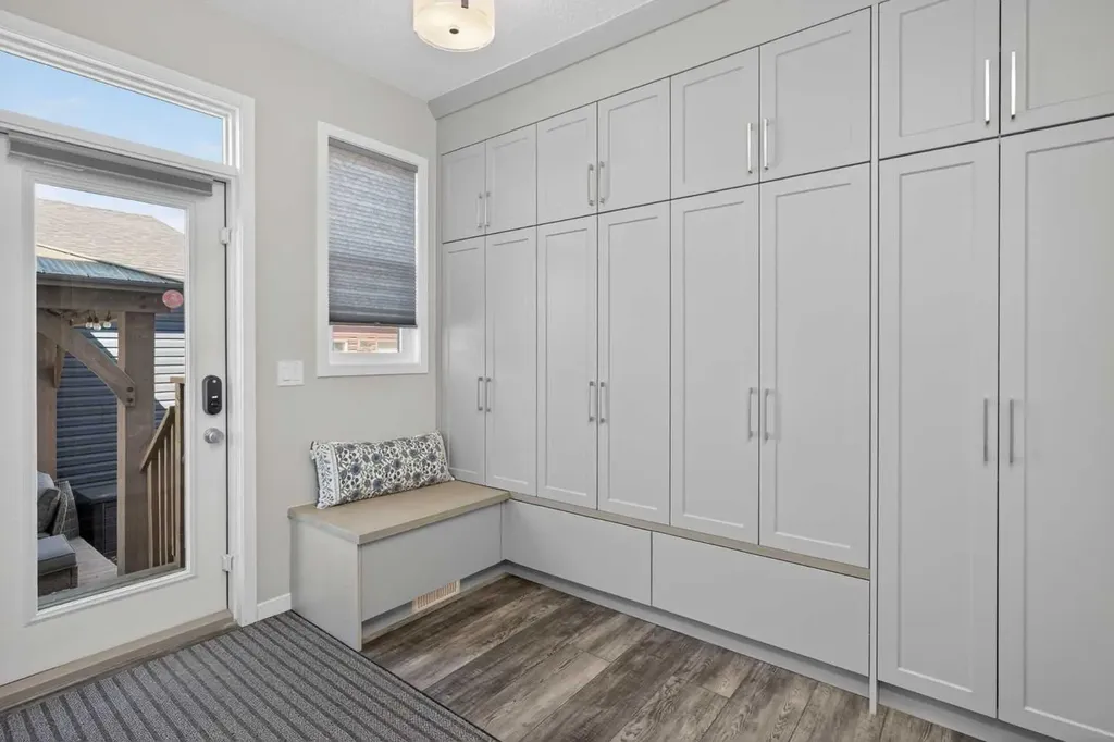 31 Lucas Boulevard NW Calgary AB T3P 1H8