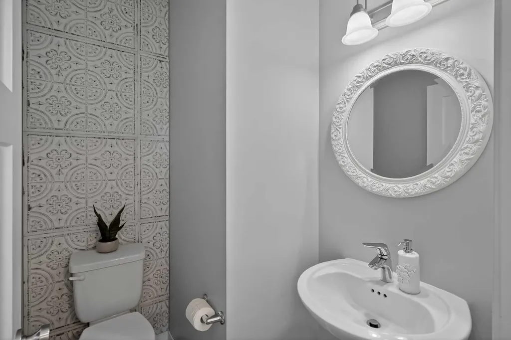 31 Lucas Boulevard NW Calgary AB T3P 1H8