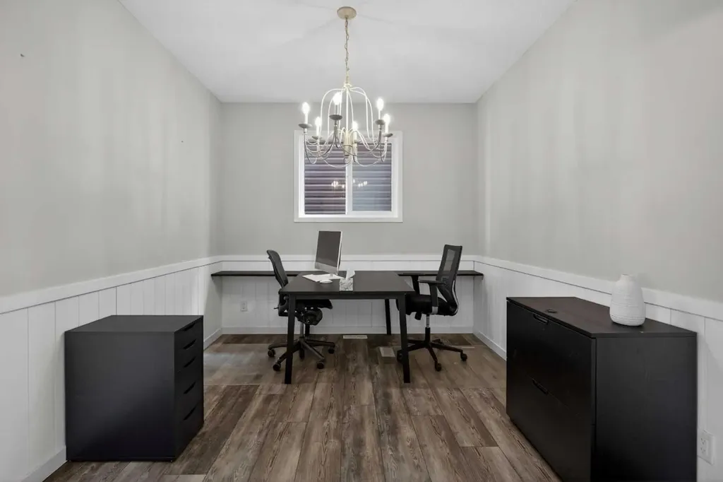 31 Lucas Boulevard NW Calgary AB T3P 1H8