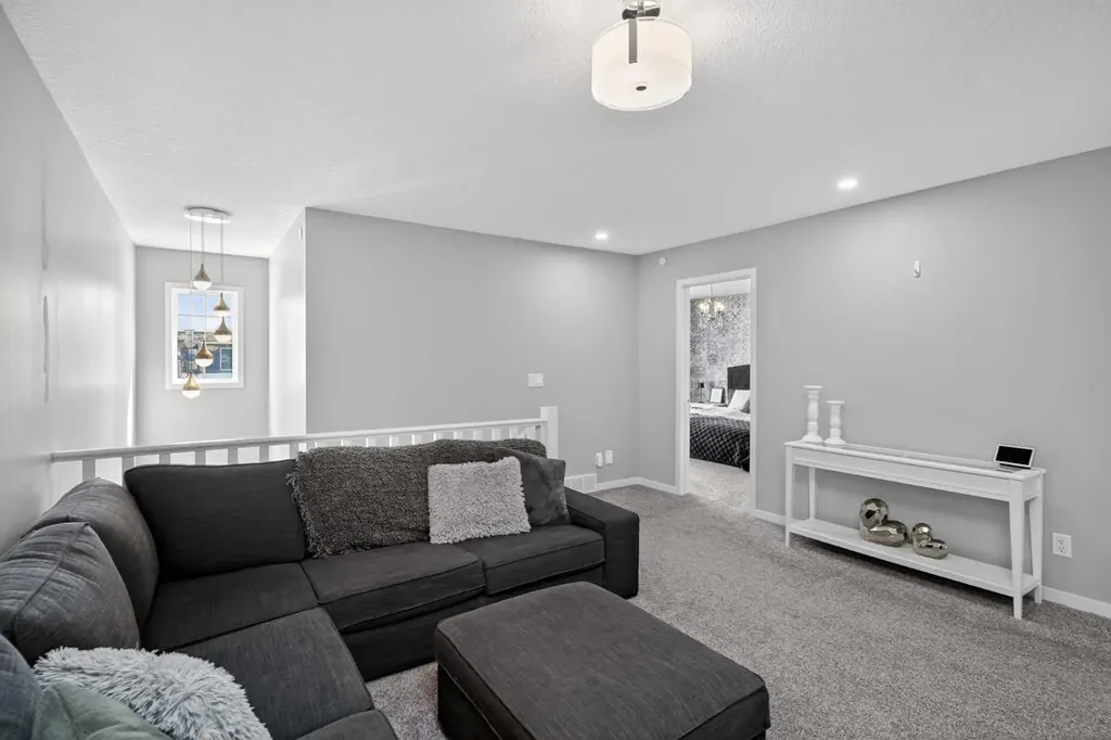 31 Lucas Boulevard NW Calgary AB T3P 1H8